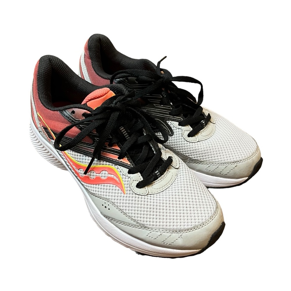 Saucony Light Gray Pink Running Shoes Size 8.5 Women